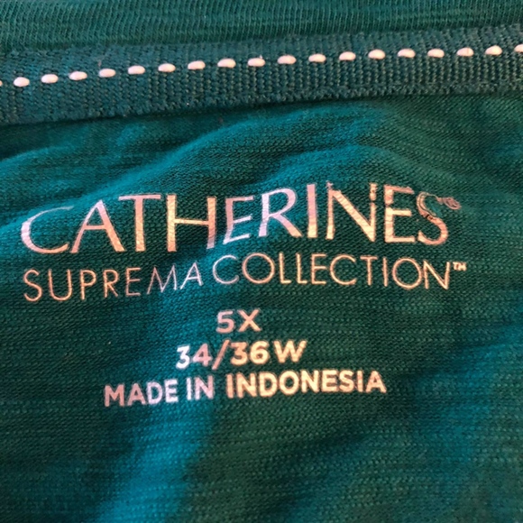 CATHERINES SHORT-SLEEVED SUPREMA COLLECTION V-NECK - Picture 3 of 3